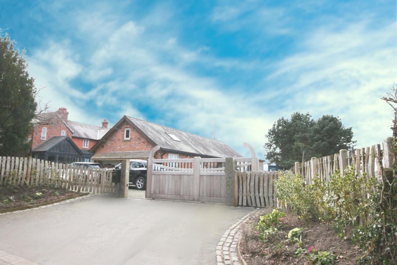 The Hayloft - Cheshire Villa Crewe Dış mekan fotoğraf