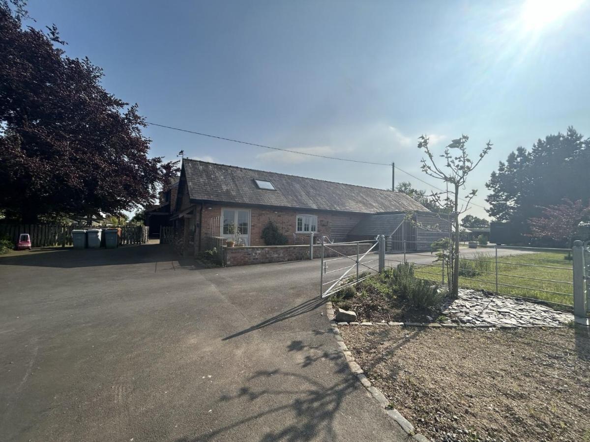 The Hayloft - Cheshire Villa Crewe Dış mekan fotoğraf